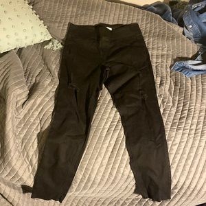 Old Navy brand new Rockstar Super Skinny Jeggings. Worn only a couple of times.